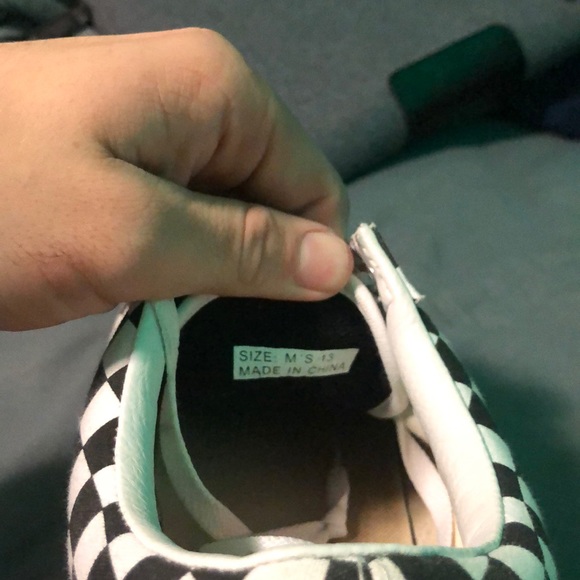 ID Checkered vans - Picture 4 of 5